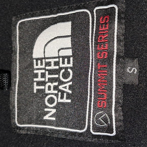 The North Face Denali "Summit Series" Woman's Small Jacket. Breast Cancer Ed. - Picture 11 of 16